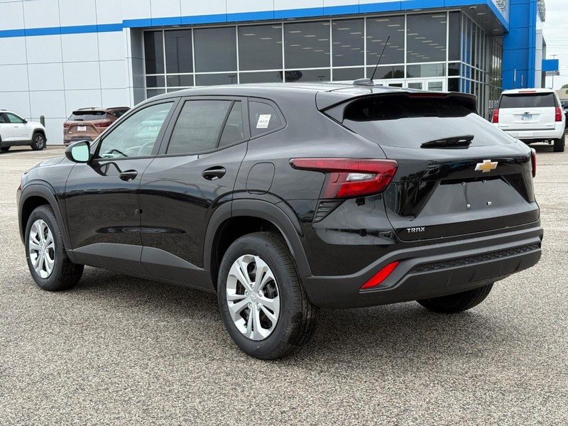 Chevrolet Trax Vehicle Full-screen Gallery Image 3