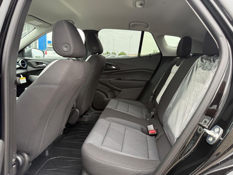 Chevrolet Trax Vehicle Full-screen Gallery Image 5