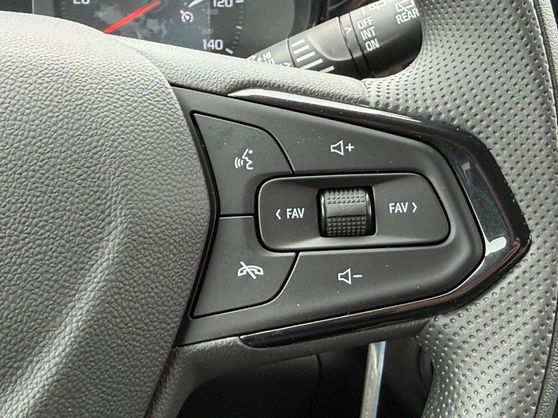 Chevrolet Trax Vehicle Full-screen Gallery Image 9
