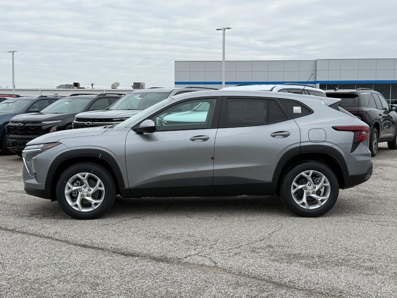 Chevrolet Trax Vehicle Full-screen Gallery Image 2