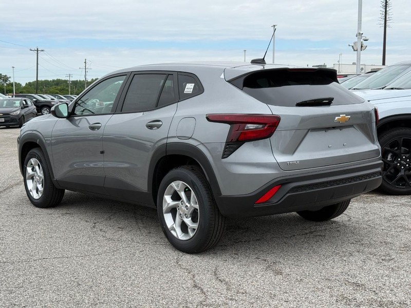 Chevrolet Trax Vehicle Full-screen Gallery Image 3