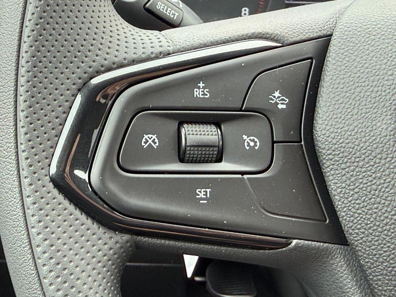 Chevrolet Trax Vehicle Full-screen Gallery Image 8