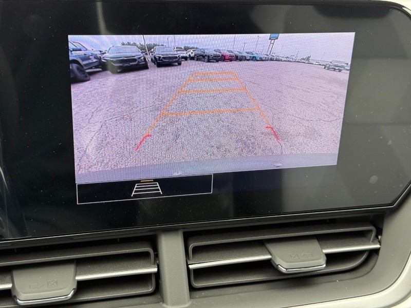 Chevrolet Trax Vehicle Full-screen Gallery Image 11