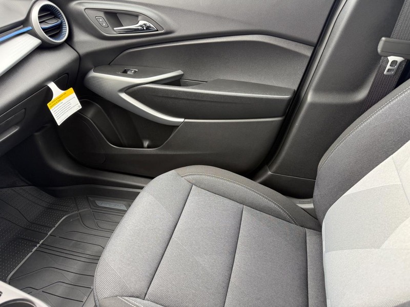 Chevrolet Trax Vehicle Full-screen Gallery Image 14