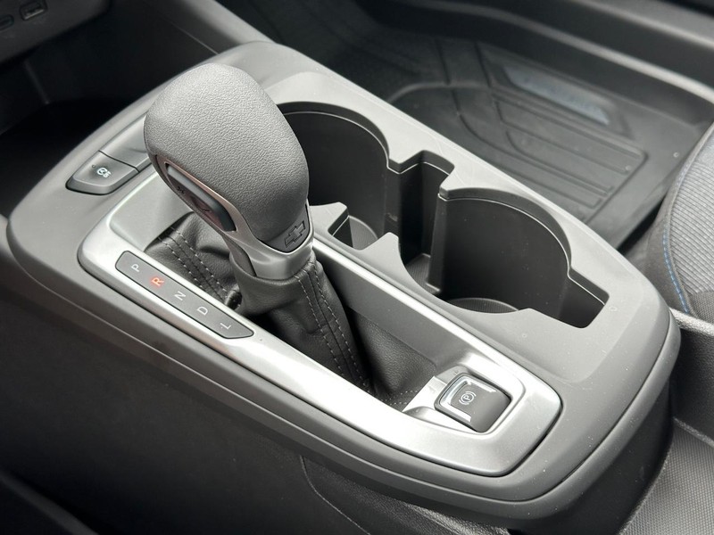 Chevrolet Trax Vehicle Full-screen Gallery Image 13
