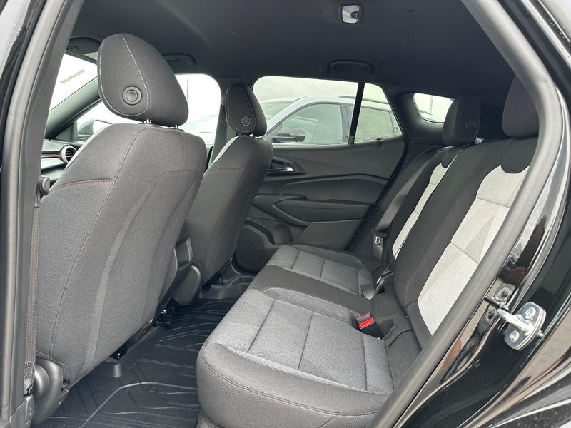 Chevrolet Trax Vehicle Full-screen Gallery Image 5