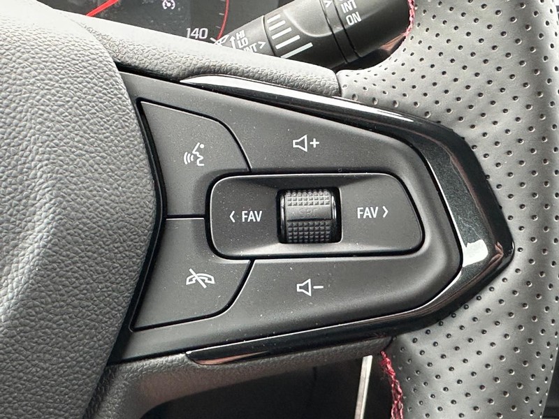 Chevrolet Trax Vehicle Full-screen Gallery Image 9