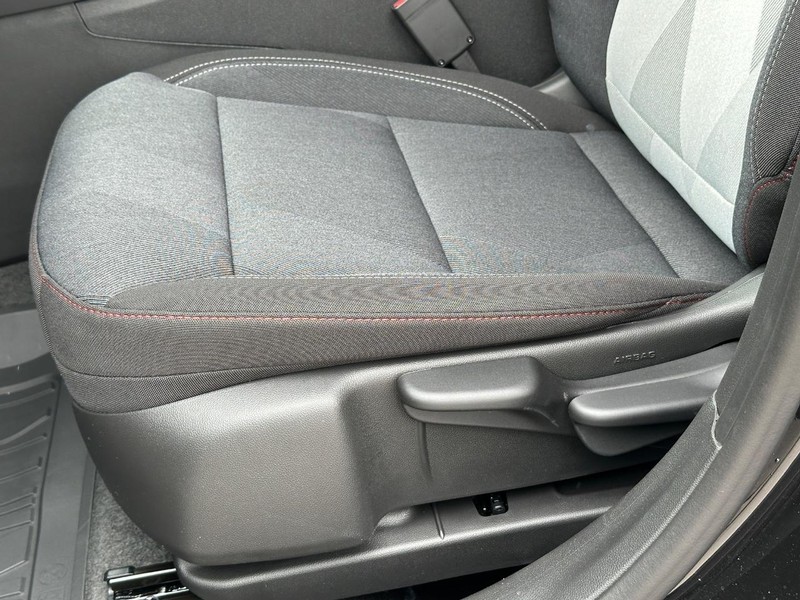 Chevrolet Trax Vehicle Full-screen Gallery Image 16