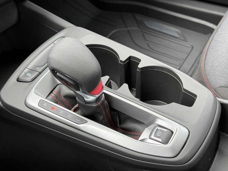 Chevrolet Trax Vehicle Full-screen Gallery Image 13