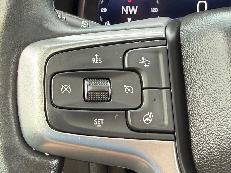 Chevrolet Tahoe Vehicle Full-screen Gallery Image 16
