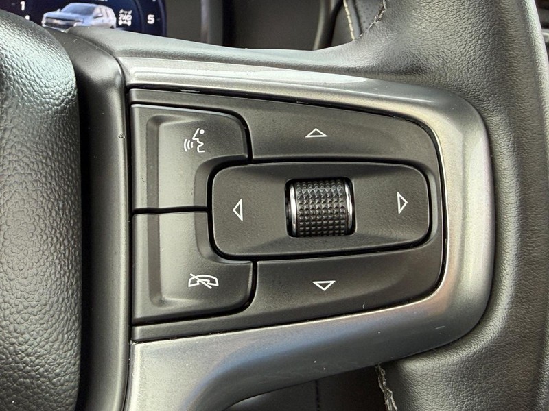 Chevrolet Tahoe Vehicle Full-screen Gallery Image 17