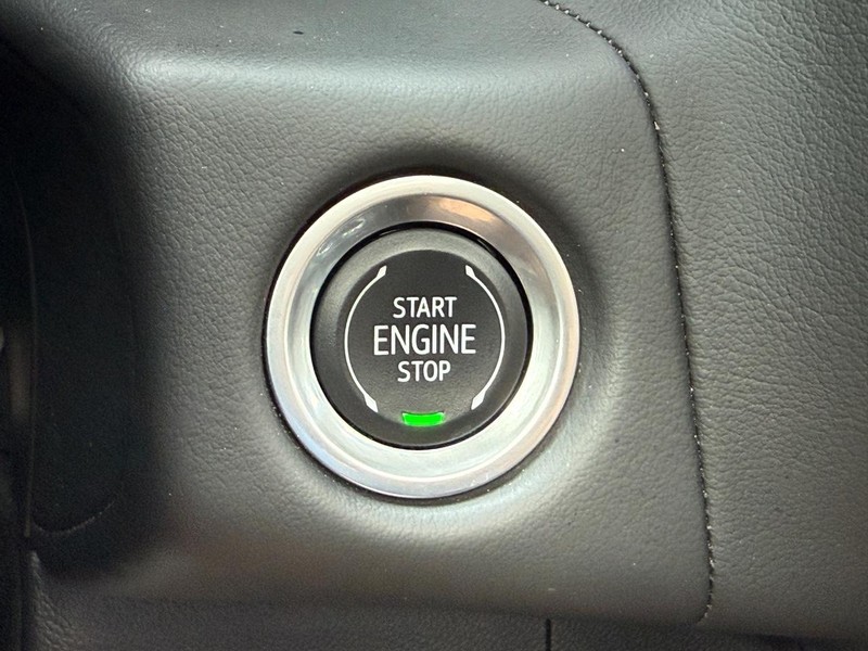 Chevrolet Tahoe Vehicle Full-screen Gallery Image 18