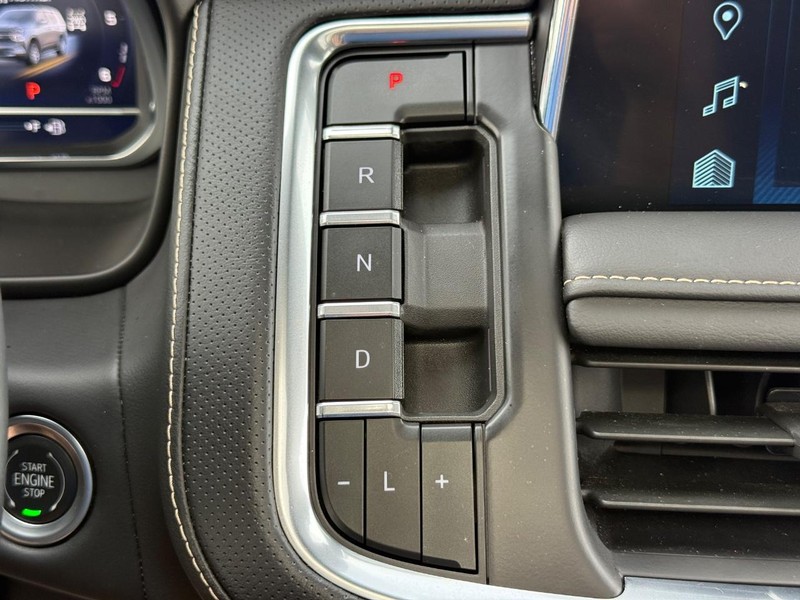 Chevrolet Tahoe Vehicle Full-screen Gallery Image 19