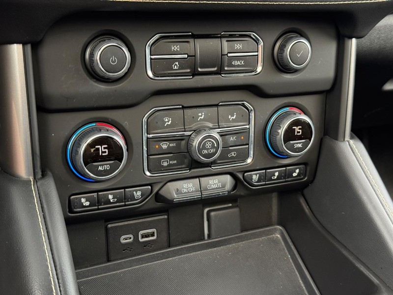 Chevrolet Tahoe Vehicle Full-screen Gallery Image 22