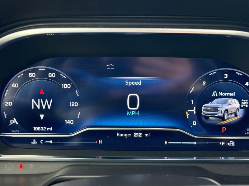 Chevrolet Tahoe Vehicle Full-screen Gallery Image 24