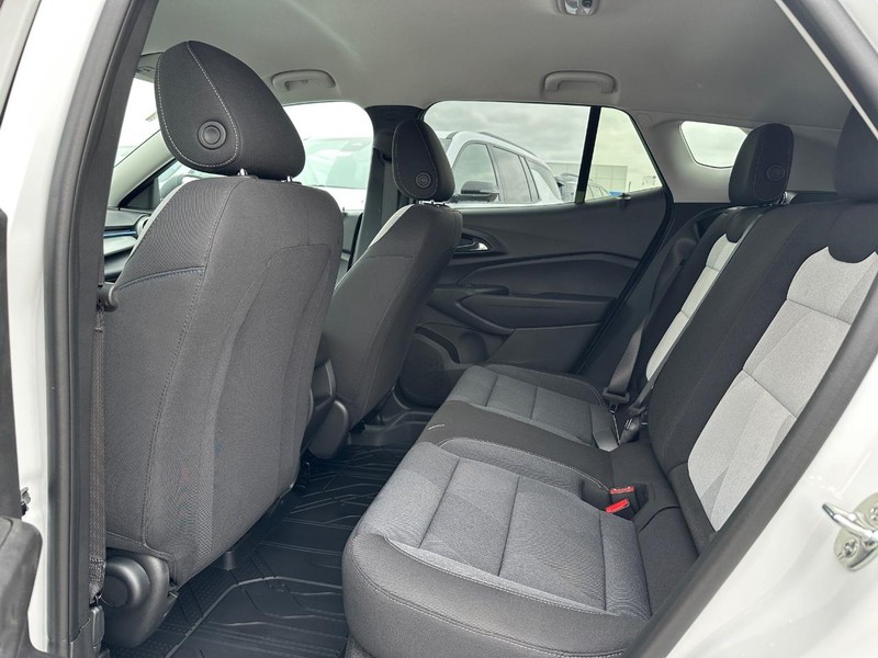 Chevrolet Trax Vehicle Full-screen Gallery Image 5