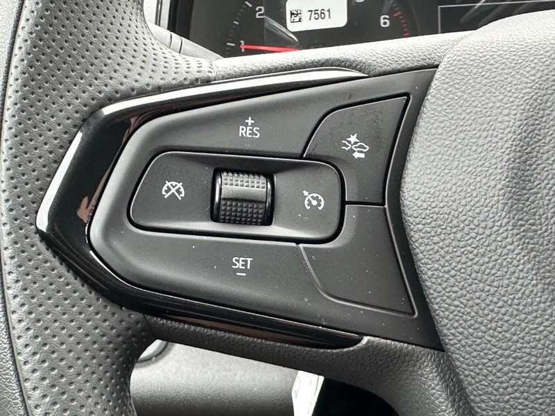 Chevrolet Trax Vehicle Full-screen Gallery Image 8
