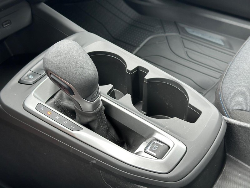 Chevrolet Trax Vehicle Full-screen Gallery Image 13
