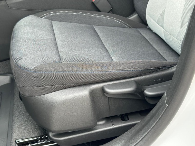 Chevrolet Trax Vehicle Full-screen Gallery Image 16