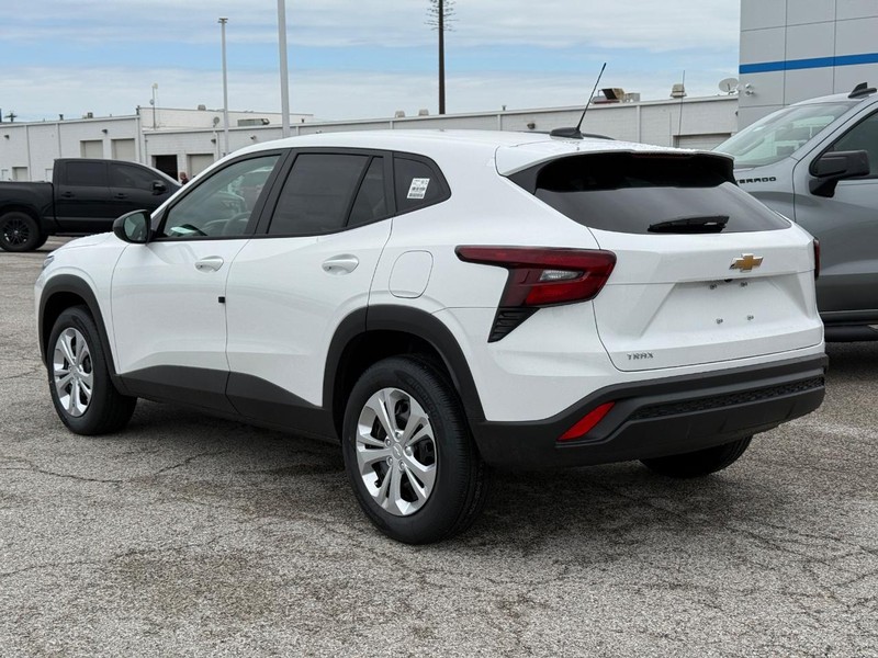 Chevrolet Trax Vehicle Full-screen Gallery Image 3