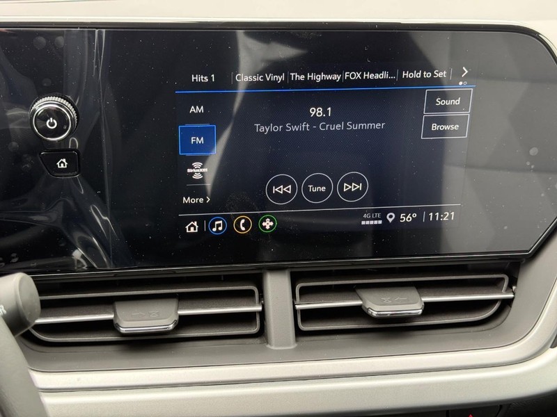 Chevrolet Trax Vehicle Full-screen Gallery Image 10