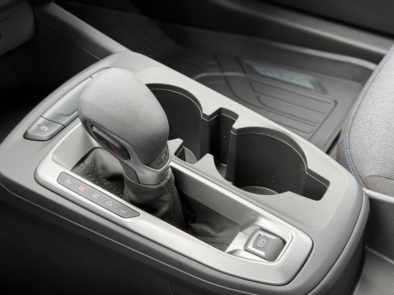 Chevrolet Trax Vehicle Full-screen Gallery Image 13