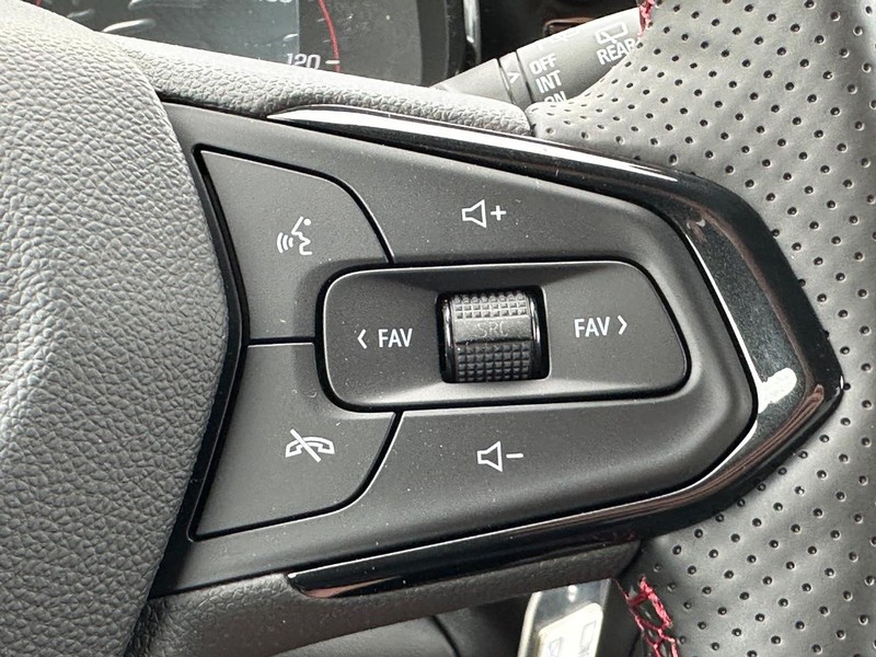 Chevrolet Trax Vehicle Full-screen Gallery Image 9