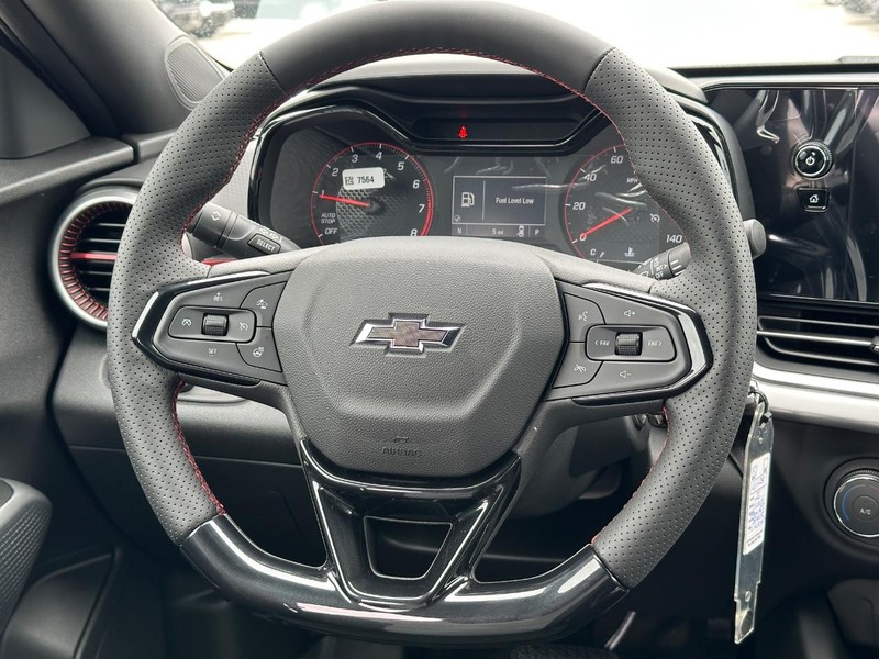 Chevrolet Trax Vehicle Full-screen Gallery Image 7