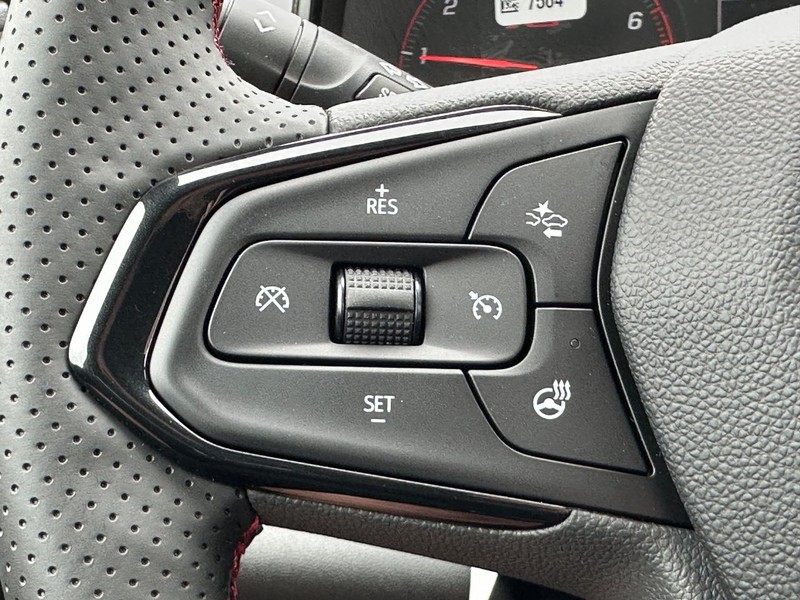 Chevrolet Trax Vehicle Full-screen Gallery Image 8