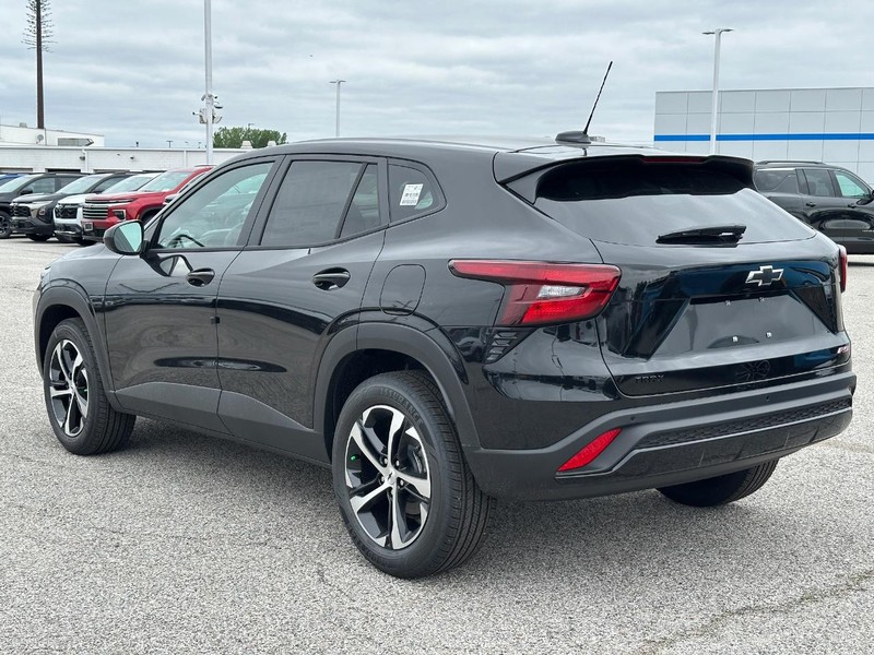 Chevrolet Trax Vehicle Full-screen Gallery Image 3