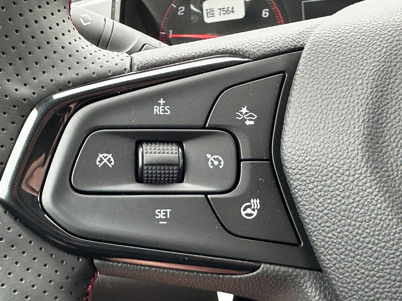 Chevrolet Trax Vehicle Full-screen Gallery Image 8