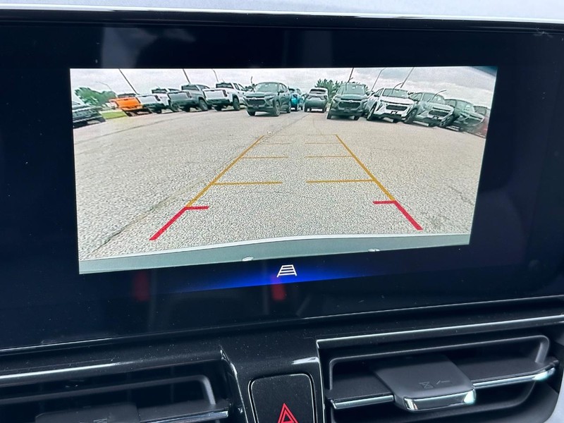 Chevrolet TrailBlazer Vehicle Full-screen Gallery Image 12