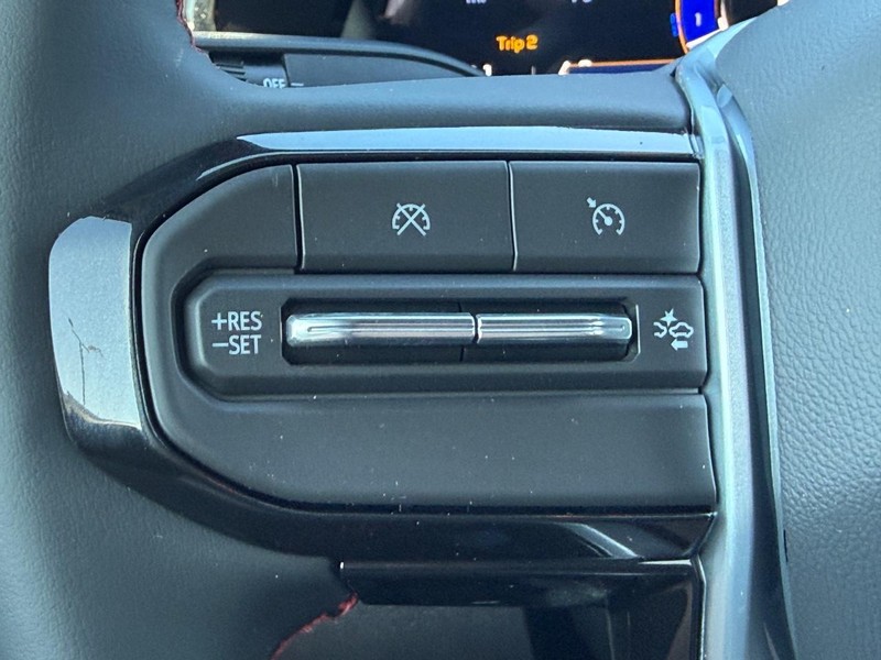 Chevrolet Colorado Vehicle Full-screen Gallery Image 8