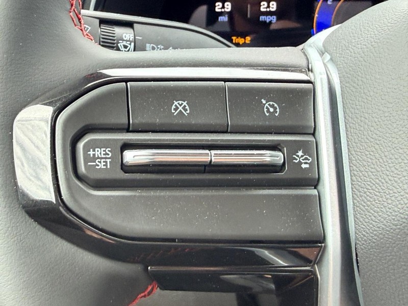 Chevrolet Colorado Vehicle Full-screen Gallery Image 8