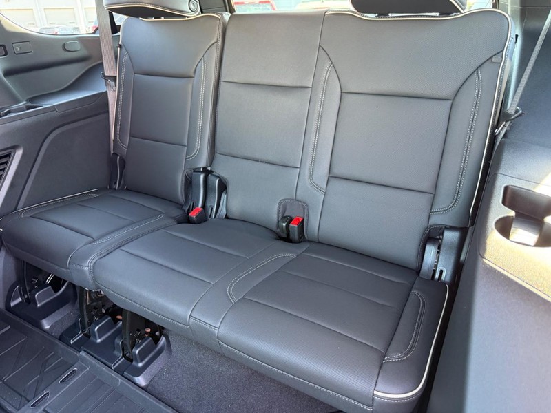 Chevrolet Tahoe Vehicle Full-screen Gallery Image 5