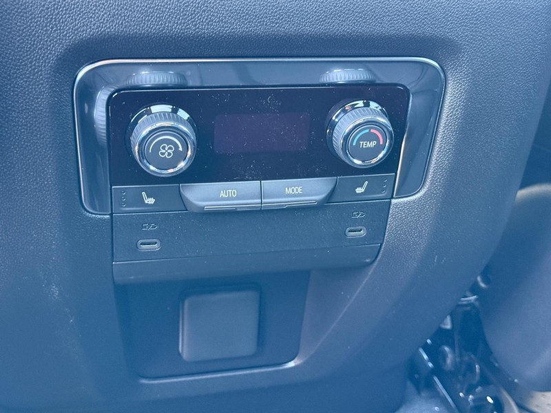 Chevrolet Tahoe Vehicle Full-screen Gallery Image 9