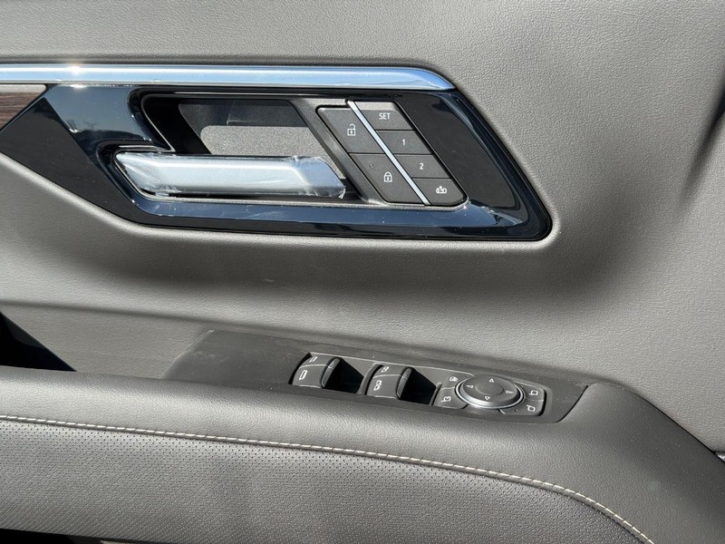 Chevrolet Tahoe Vehicle Full-screen Gallery Image 20