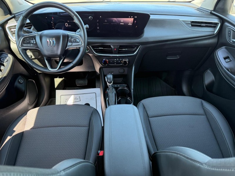 Buick Encore GX Vehicle Full-screen Gallery Image 11