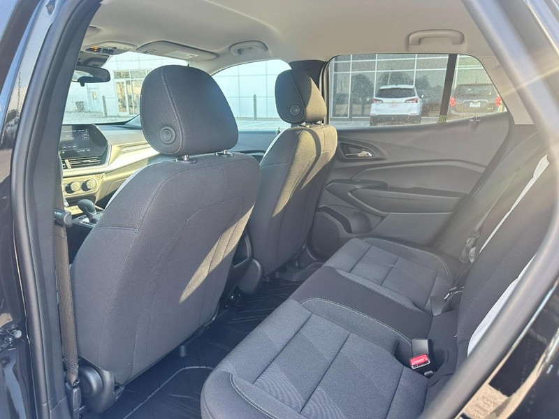 Chevrolet Trax Vehicle Full-screen Gallery Image 4