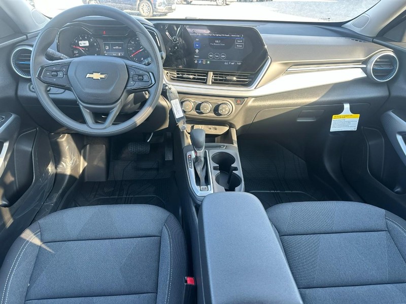 Chevrolet Trax Vehicle Full-screen Gallery Image 5