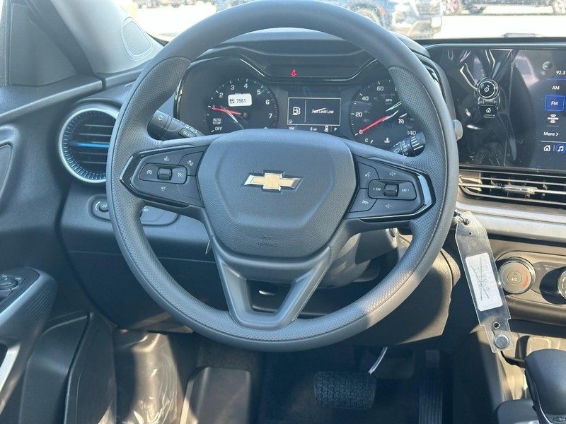 Chevrolet Trax Vehicle Full-screen Gallery Image 6