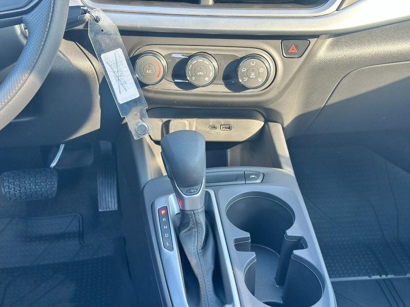 Chevrolet Trax Vehicle Full-screen Gallery Image 8