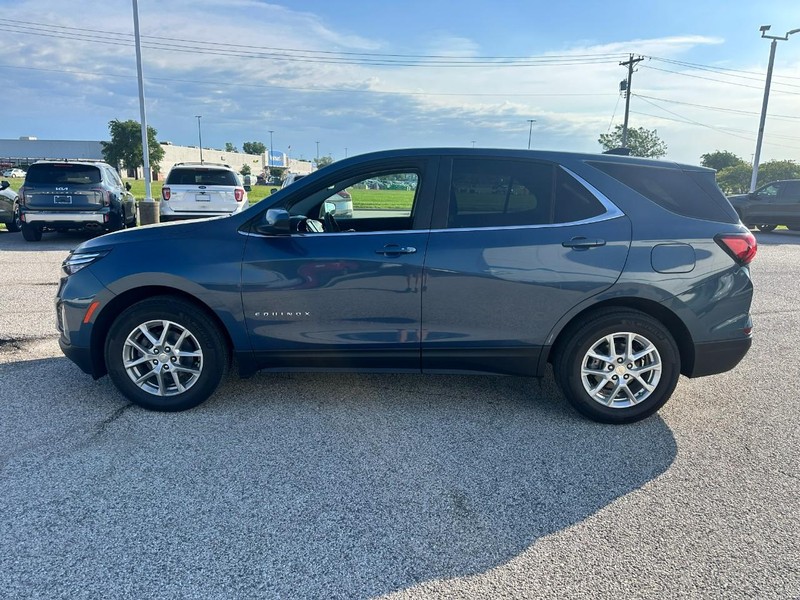 Chevrolet Equinox Vehicle Full-screen Gallery Image 2