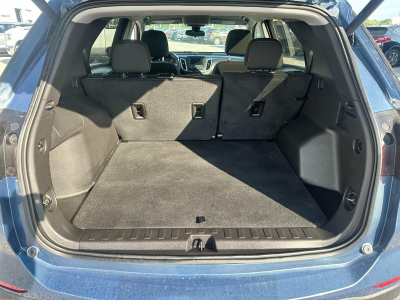 Chevrolet Equinox Vehicle Full-screen Gallery Image 5