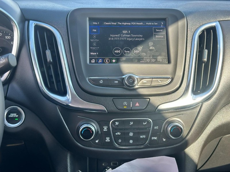 Chevrolet Equinox Vehicle Full-screen Gallery Image 13