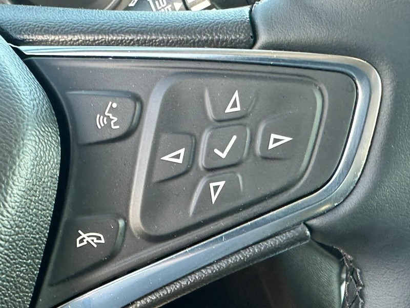 Chevrolet Equinox Vehicle Full-screen Gallery Image 18