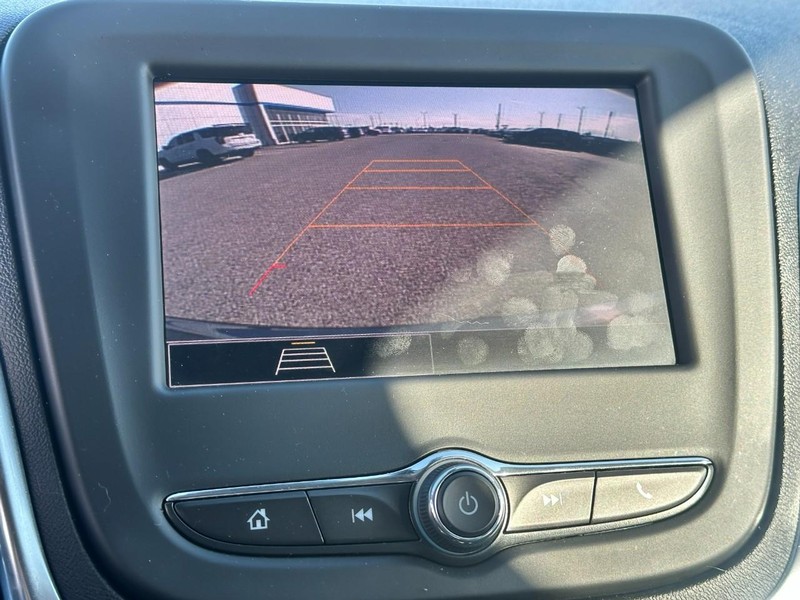 Chevrolet Equinox Vehicle Full-screen Gallery Image 21
