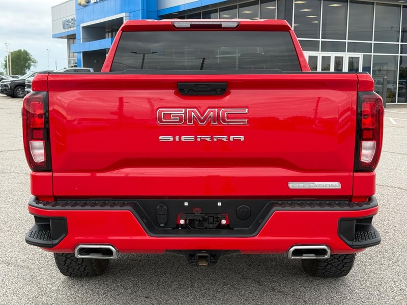 GMC Sierra 1500 Vehicle Full-screen Gallery Image 4
