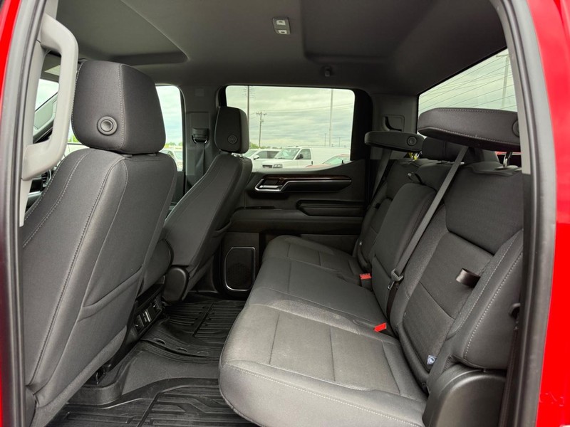 GMC Sierra 1500 Vehicle Full-screen Gallery Image 10