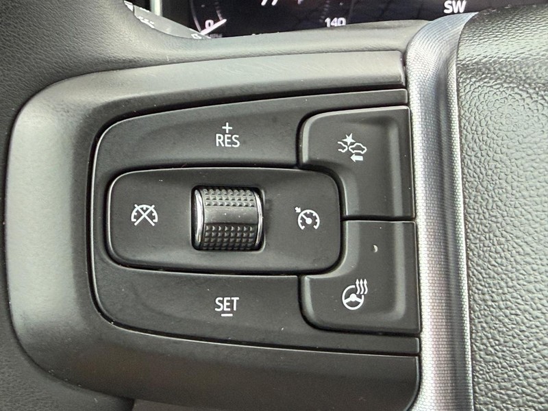 GMC Sierra 1500 Vehicle Full-screen Gallery Image 13